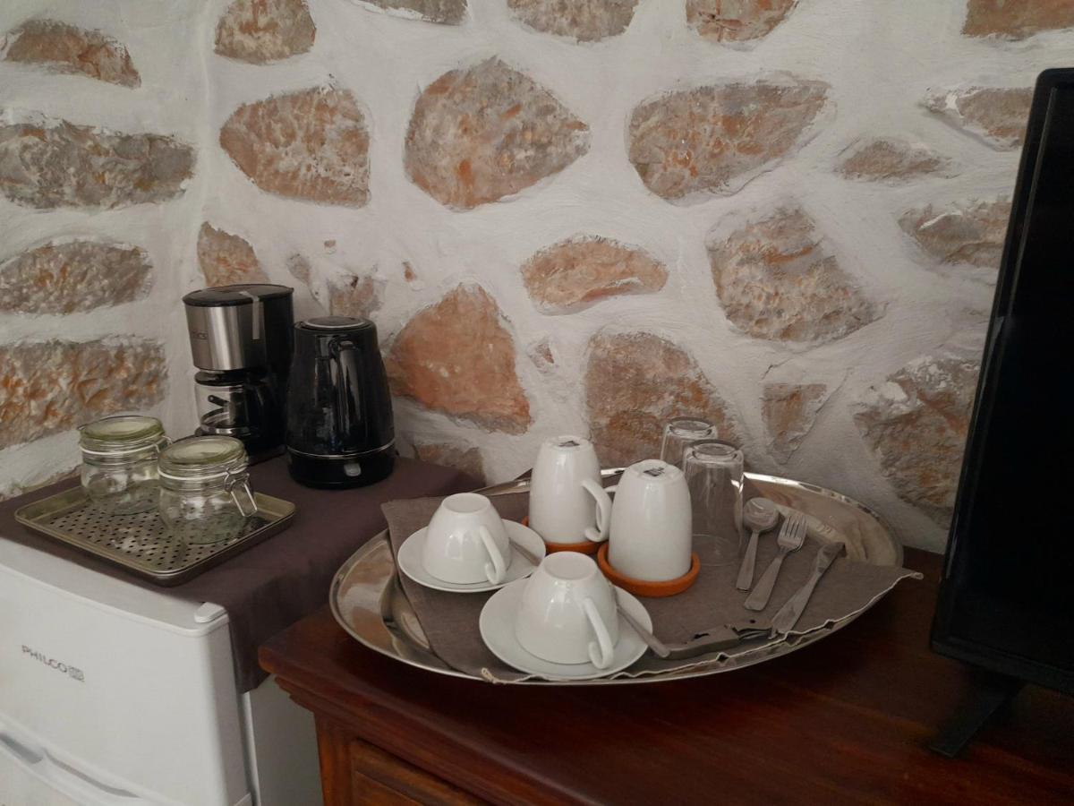 The Two Carob Trees, Traditional Stonehouse, Nikandri, Pirgos Diros Apartment Lefkias Ngoại thất bức ảnh