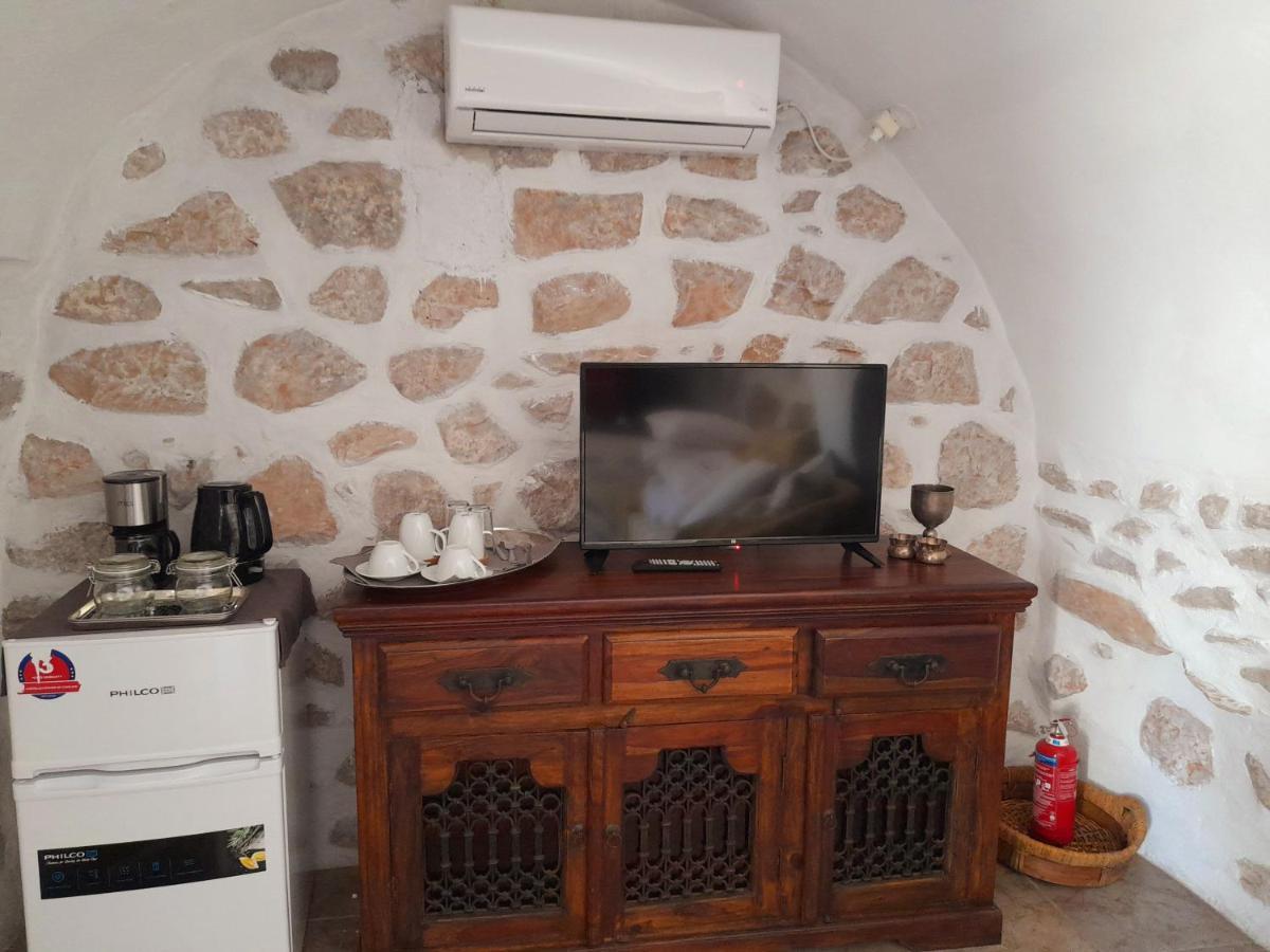 The Two Carob Trees, Traditional Stonehouse, Nikandri, Pirgos Diros Apartment Lefkias Ngoại thất bức ảnh